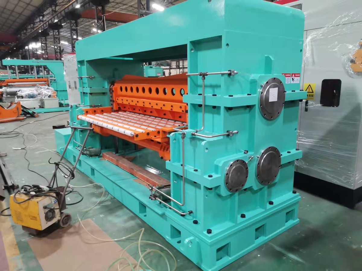 Flying shear equipment