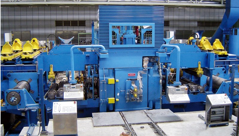 Sendzimir twenty-roll reversible cold rolling mill